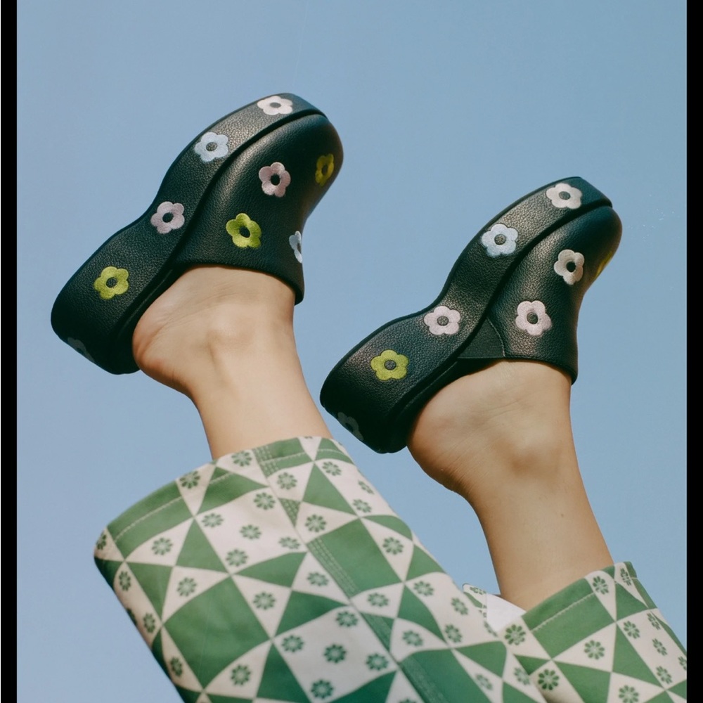 Lisa Say Gah Dakota Clog